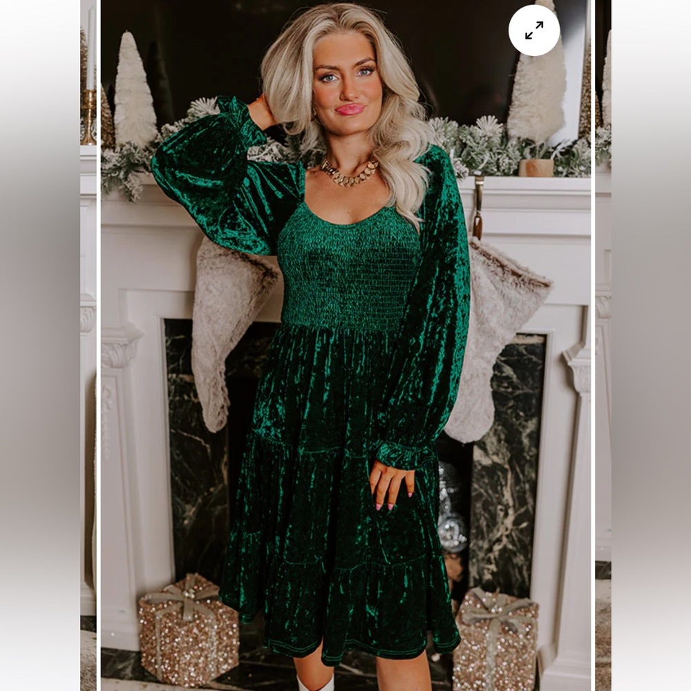 Boutique Emerald Green Velvet Dress for Winter